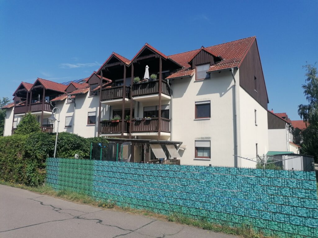 Nachmieter gesucht! Großzügige 3 Zimmer mit Einbauküche, Balkon und Stellplatz